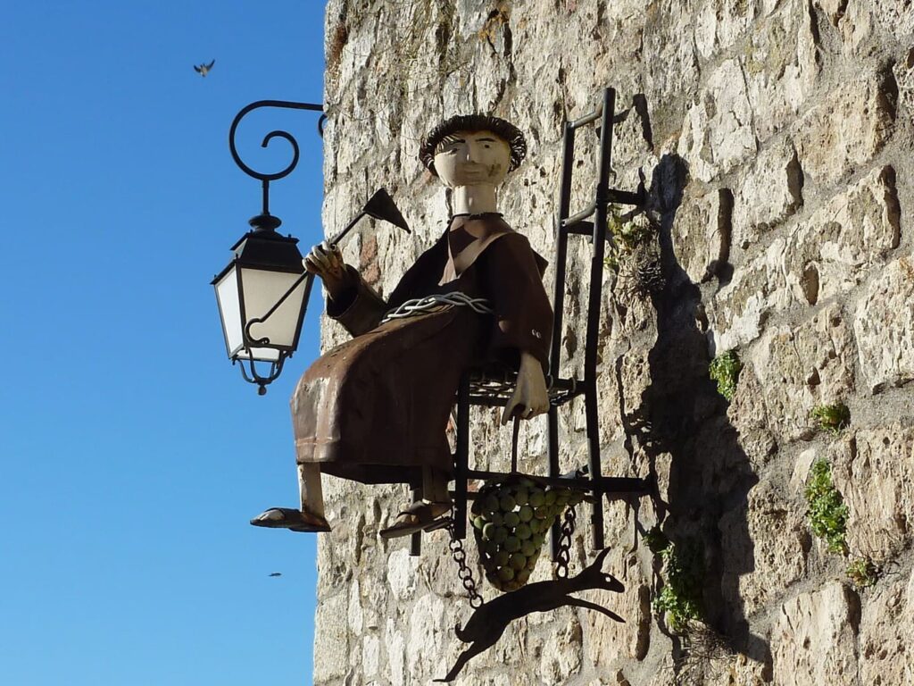 Radreise Wanderreise Frankreich Jakobsweg von Le Puy bis Pyrenäen - Saint Jacques Figur