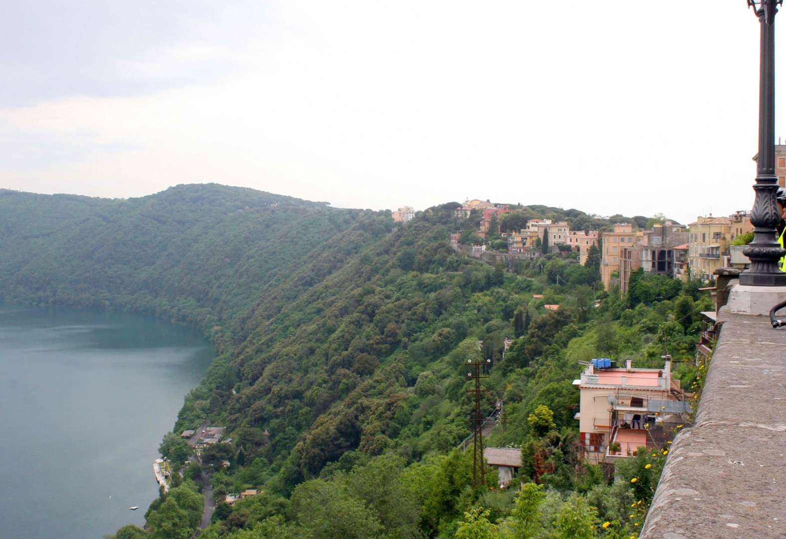 Radreise Italien Mittelmeer bis Adria - Blick auf Albaner See