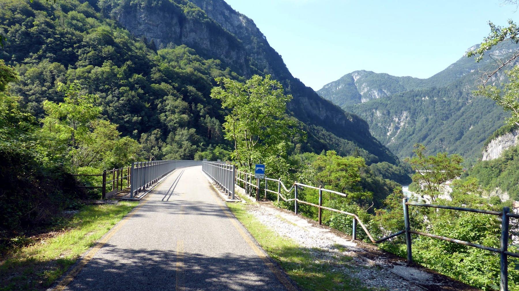 Radreise Italien Südtirol Venetien - kurz vor einer Brücke