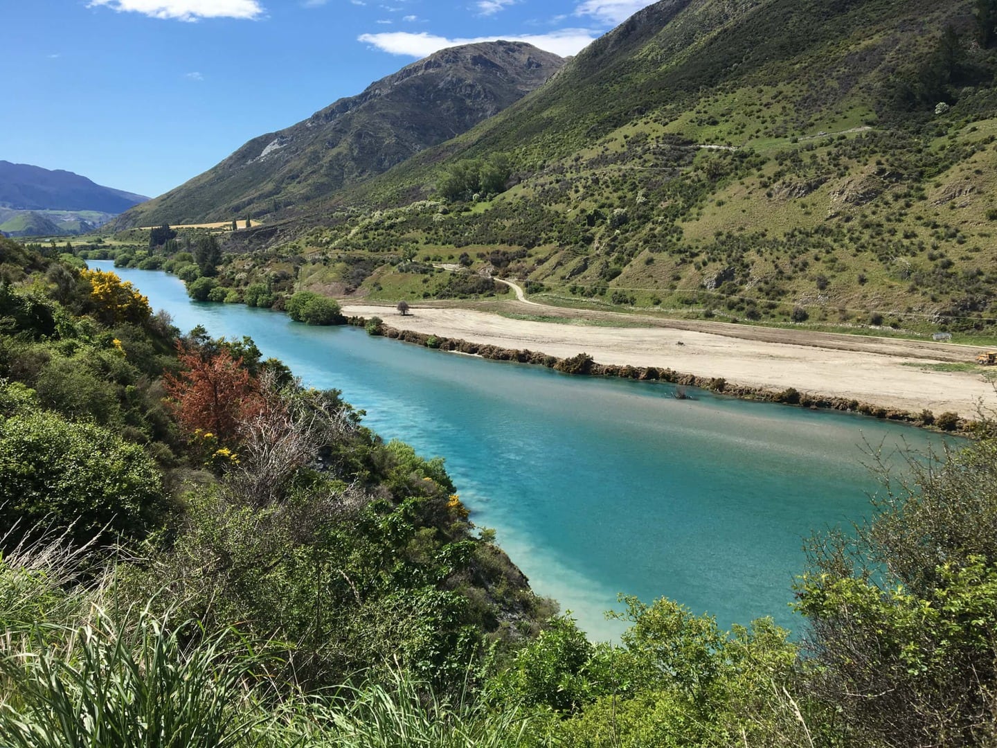 Radreise Neuseeland - türkisfarbener Fluss