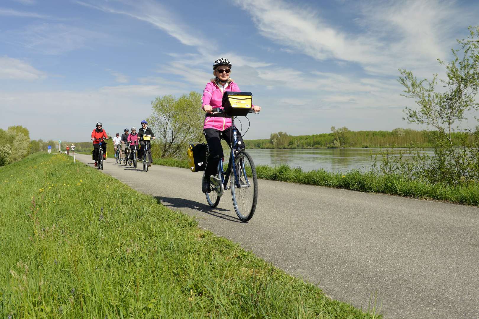 Rad und Schiffsreise Deutschland Österreich Passau Wien Radler Donauradweg