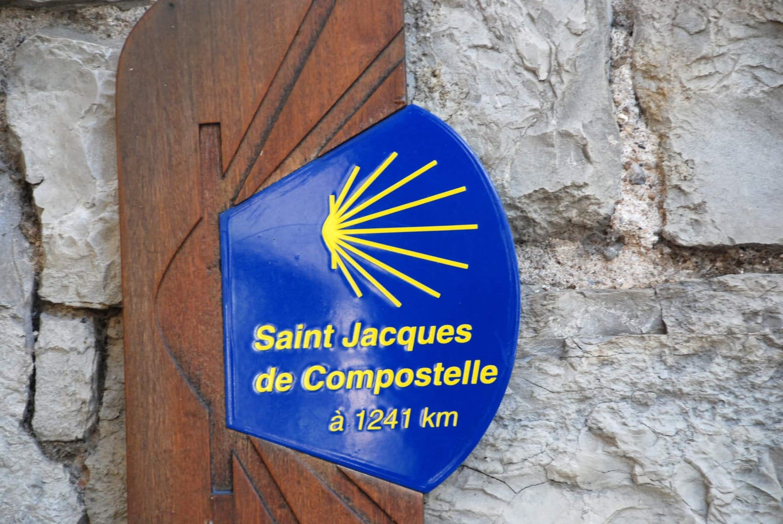 Radreise Wanderreise Frankreich Jakobsweg von Le Puy bis Pyrenäen - Saint Jacques de Compostelle Wegweiser