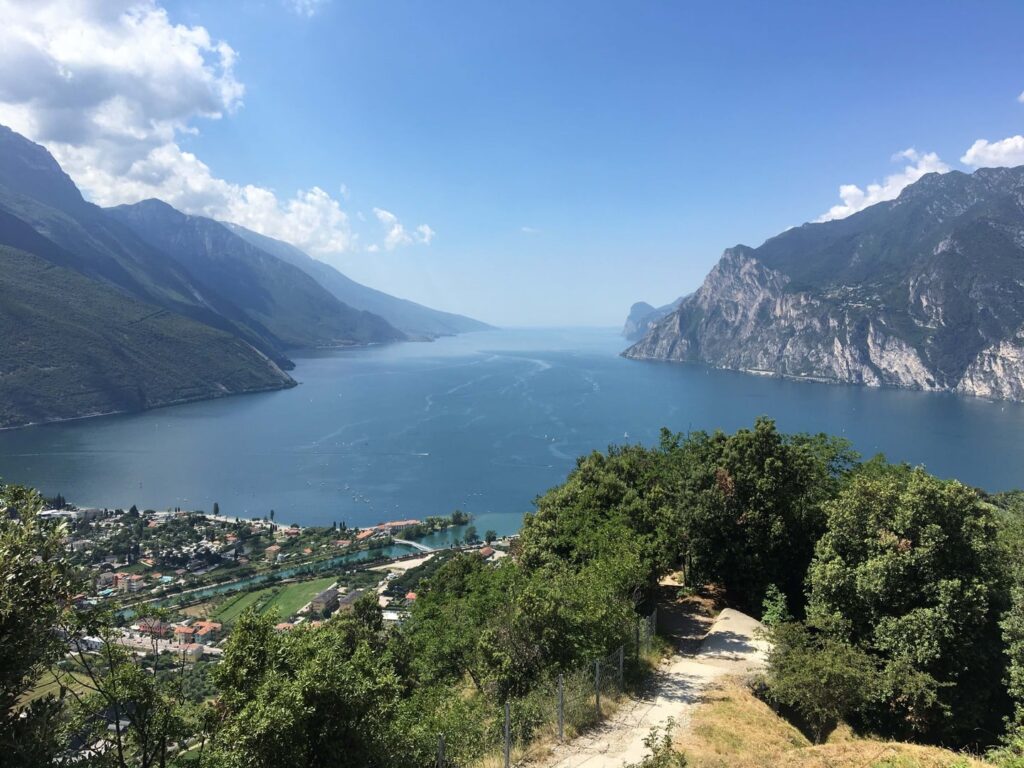2021-06-Gardasee-Blick-vom Monte-Brione-IMG_8334