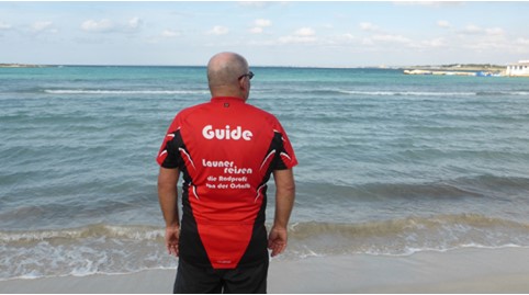 Radreise Italien Apulien - Strand von Torre Colimena blick auf das Meer