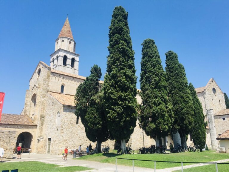 Mittelalterliche Basilika in Aquilea