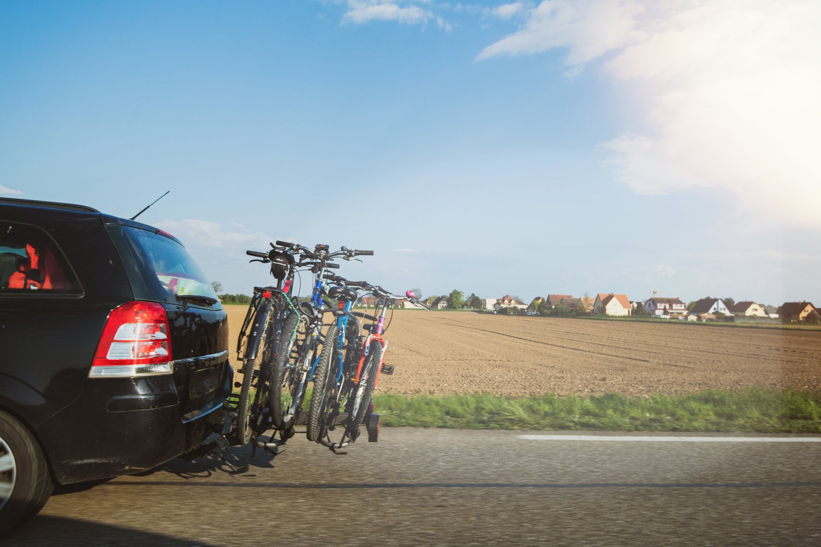 Auf und davon! – 5 Heckträger für E-Mountainbikes im