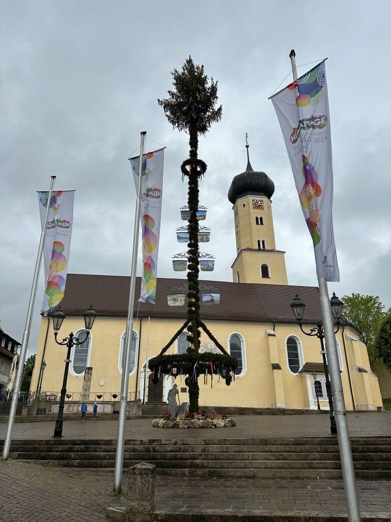 Maibaum der Stadt Neresheim