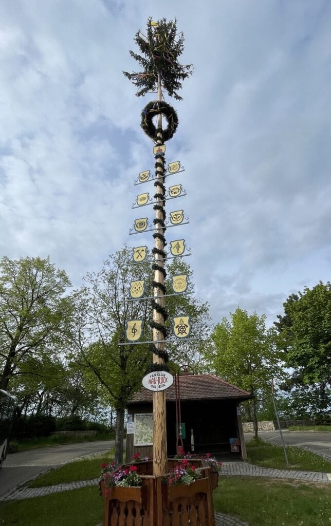 Maibaum Baldern in der Nähe von Bopfingen