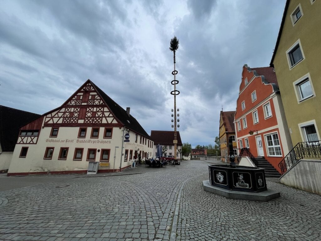 Maibaum Weiltingen in Mittelfranken