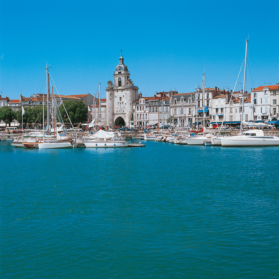 Radreise Frankreich Altlantikkueste Atlantikwall mit dem Fahrrad Route La Rochelle - alter Hafen