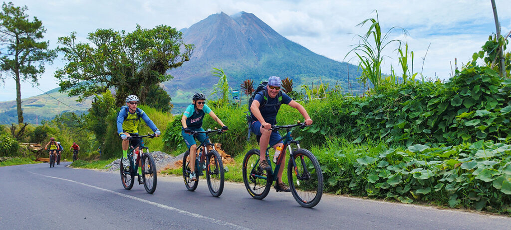 Radreise Bikeurlaub Indonesien Sumatra - Biker